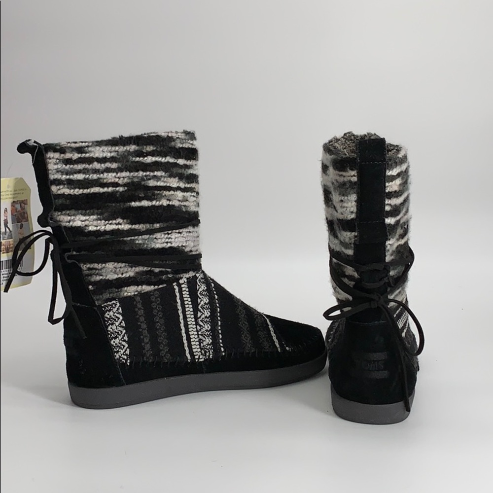 TOMS Nepal Boots NWT